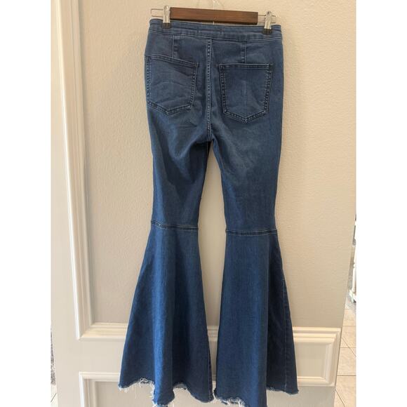 Free People Just Float on Flare Sz 26 High Rise Raw Hem Jeans - Picture 2 of 6